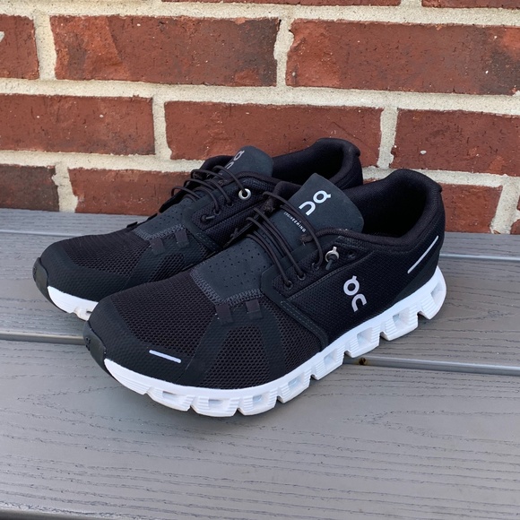 On Running Cloud Running Shoe - Picture 4 of 14